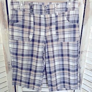 Gloria Vanderbilt size 6 shorts